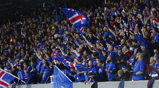 Afición de Islandia, apoyando a su equipo