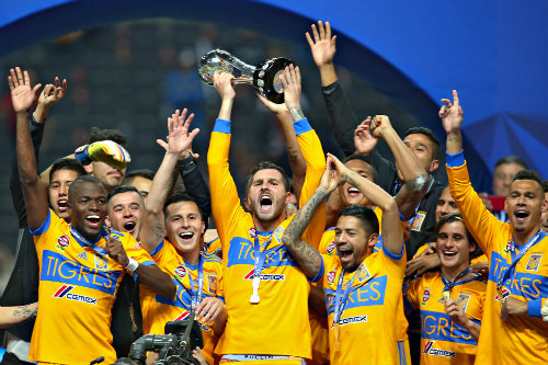 Tigres levanta el trofeo de la Liga MX en el A2017