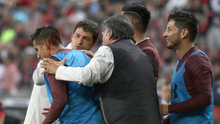 Zamora es atendido tras sufrir una herida en la cabeza
