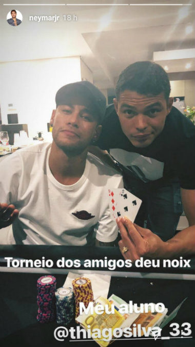 Neymar con Thiago en la fiesta