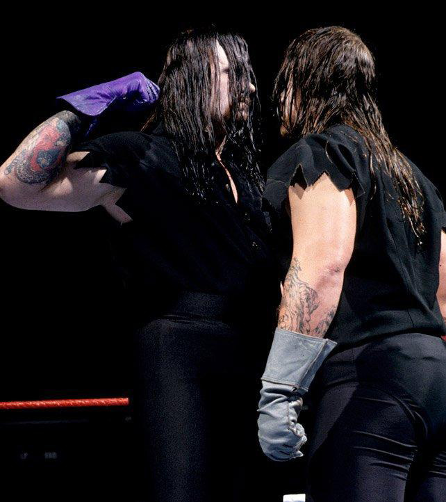 Undertaker enfrenta a su doble en SummerSlam 94