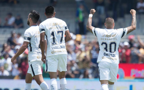 Nicolás Castillo festeja gol 