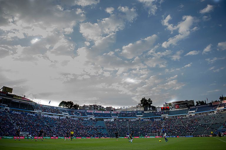 Vista del Estadio Azul, durante un partido 