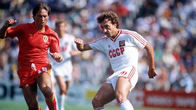 Belanov, durante el URSS vs Bélgica de México 1986