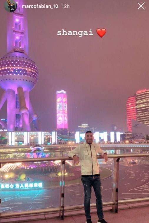 Marco Fabián durante sus vacaciones en Shangai