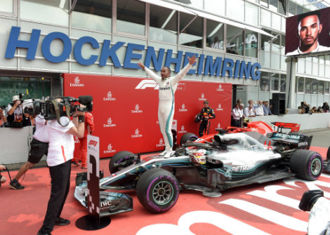 Lewis Hamilton celebra en el GP de Alemania