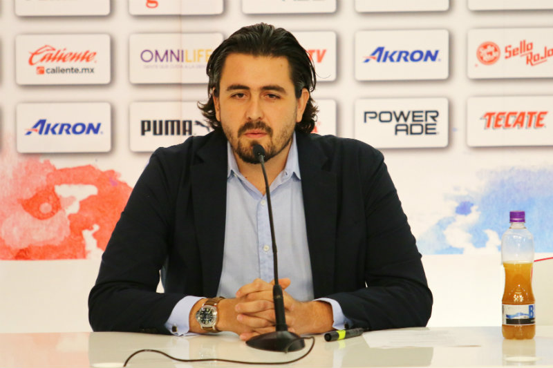 Amaury Vergara durante una conferencia de prensa
