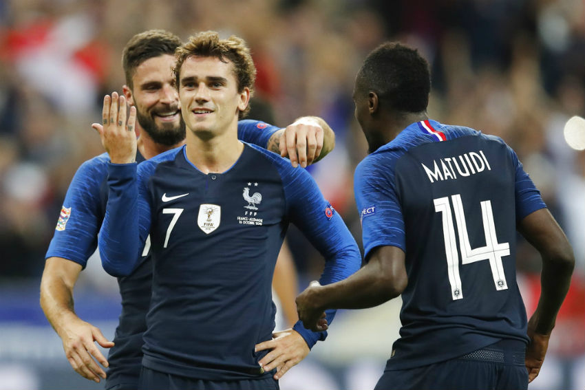 Griezmann festeja gol con Francia en la Nations League 