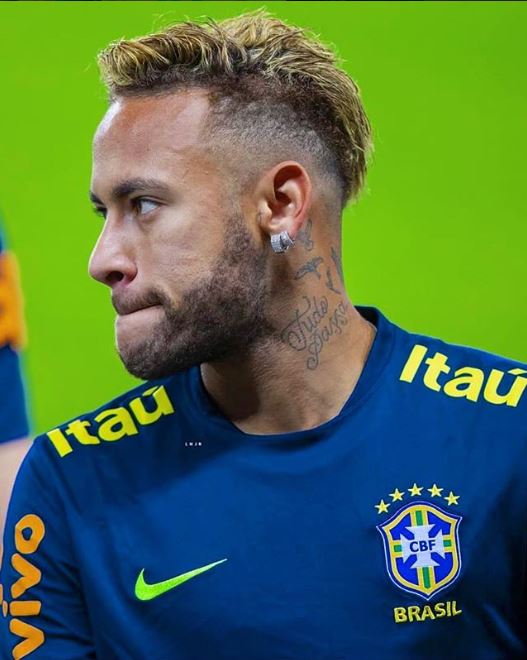 Neymar, durante entrenamiento con Brasil 