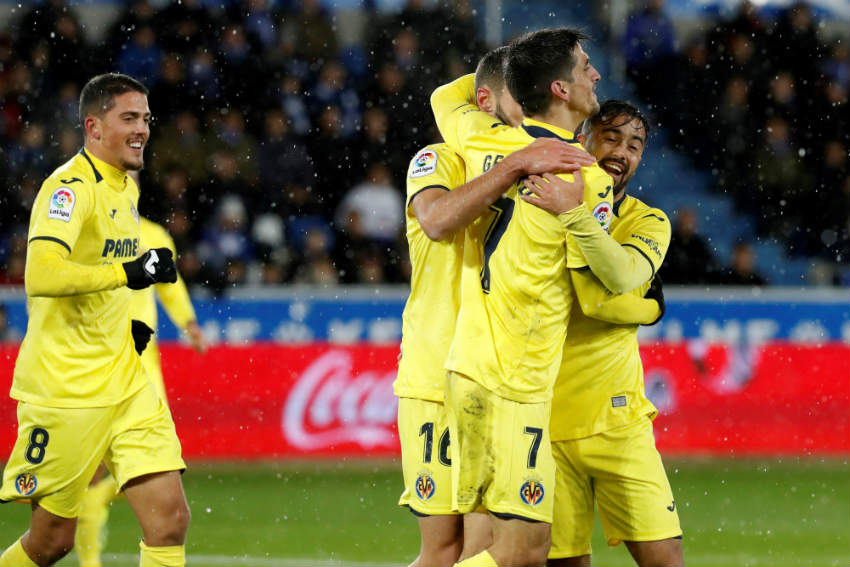 Moreno celebra junto a sus compañeros la anotación del Villarreal 