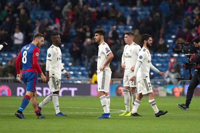 Jugadores del Real Madrid se lamentan por anotación de la visita
