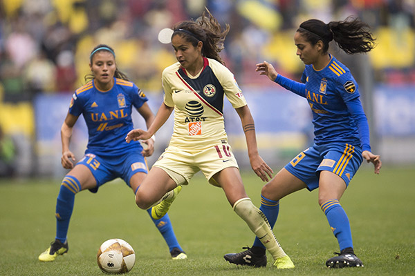 Daniela Espinosa aguanta la marca en Final contra Tigres