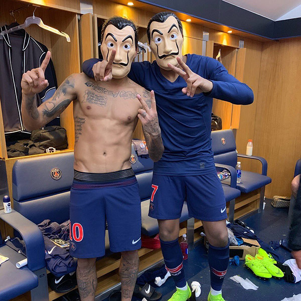 Neymar y Mbappé posan con máscaras de 'La Casa de Papel'