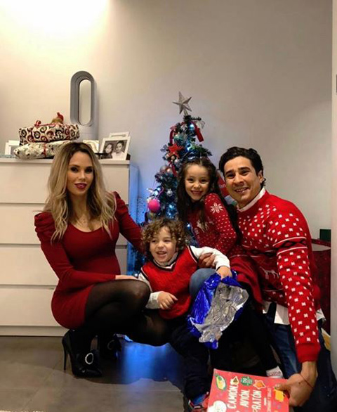 Ochoa y su mujer disfrutan la Navidad con sus hijos