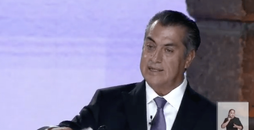 El Bronco durante un debate a la presidencia de México