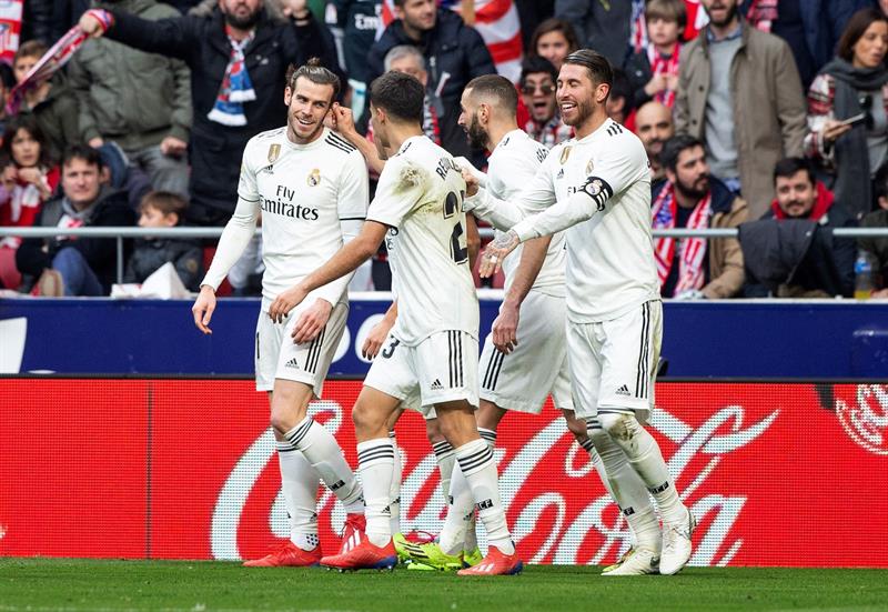Bale festeja con sus compañeros su gol vs el Atlético de Madrid