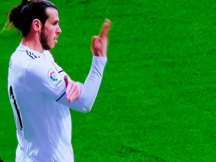 Polémico festejo de Bale tras anotar en el Derbi Madrileño
