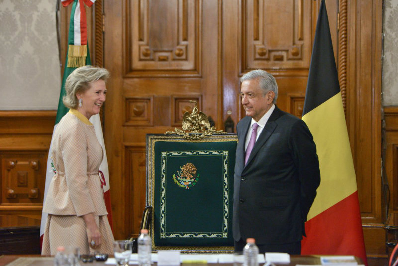 La princesa Astrid de Bélgica y Andrés Manuel López Obrador