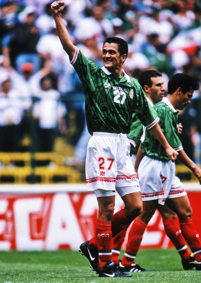 Carlos Hermosillo cuando era seleccionado nacional