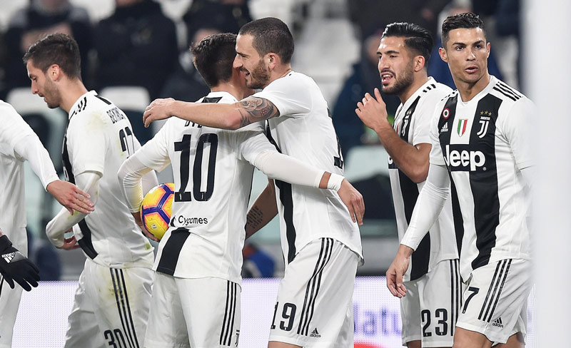 Jugadores de la Juventus celebran una victorias 