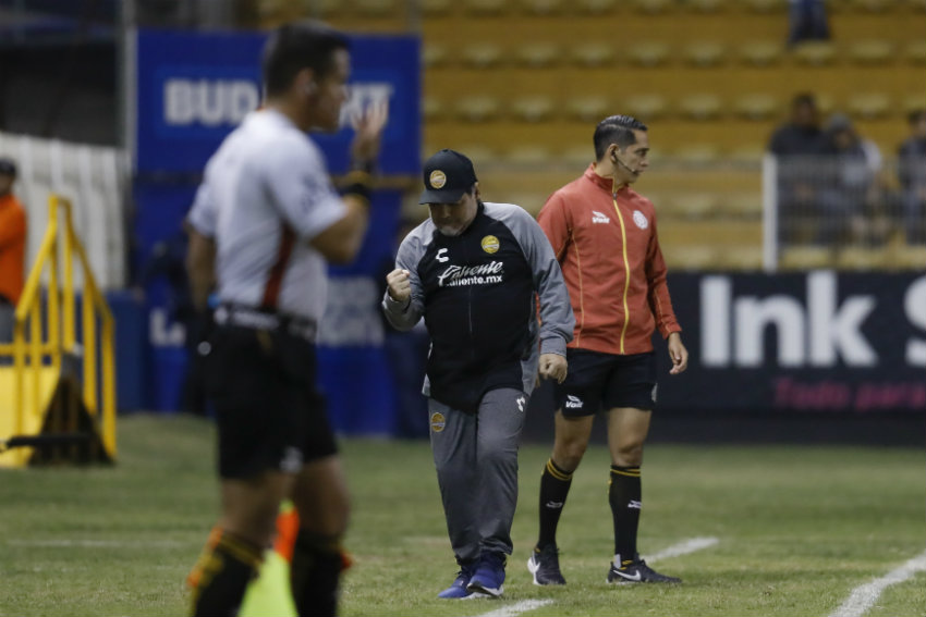 Maradona celebra anotación de Dorados en Copa MX 