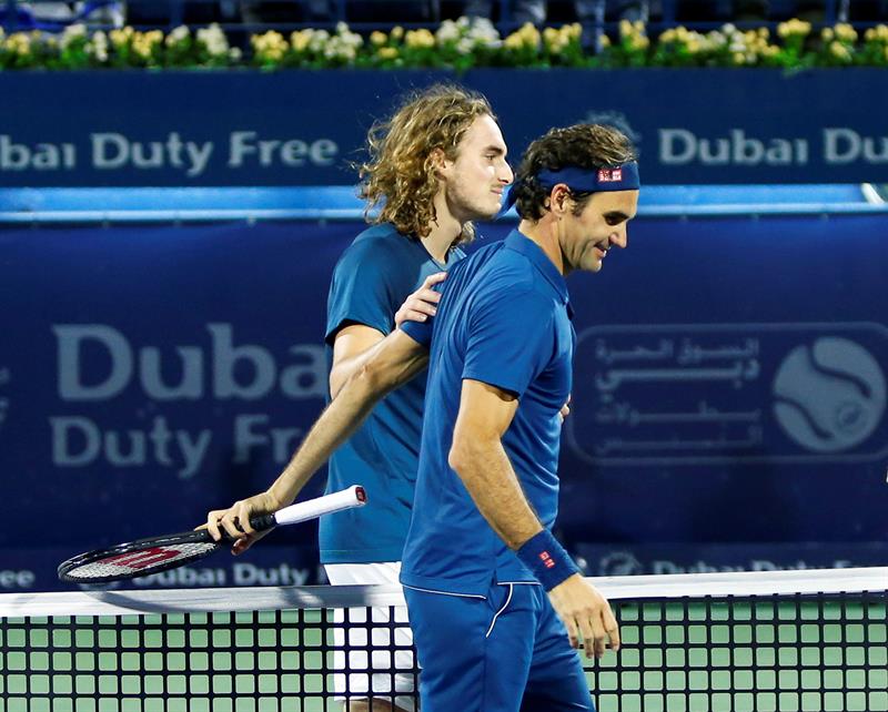 Tsitsipas y Federer tras disputar la Final del Torneo de Dubai