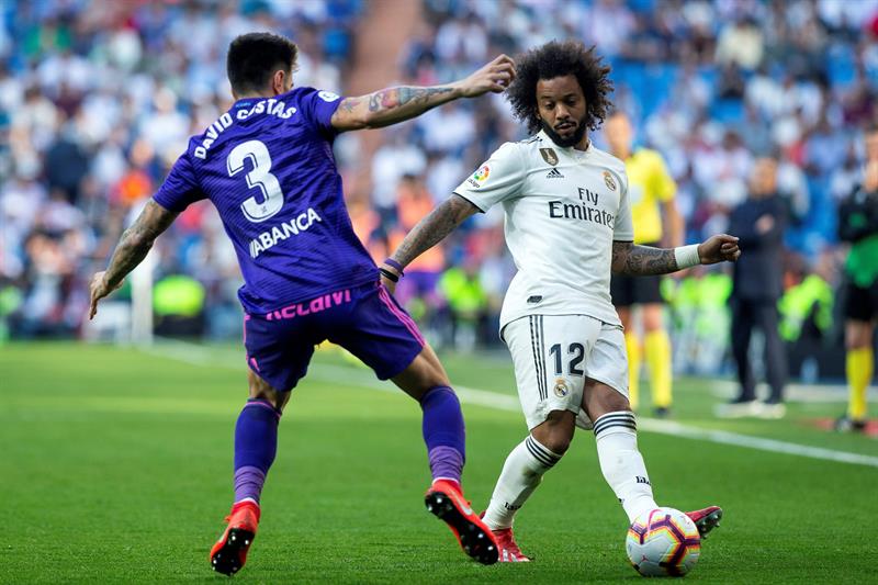 Marcelo da un pase en el duelo contra el Celta de Vigo