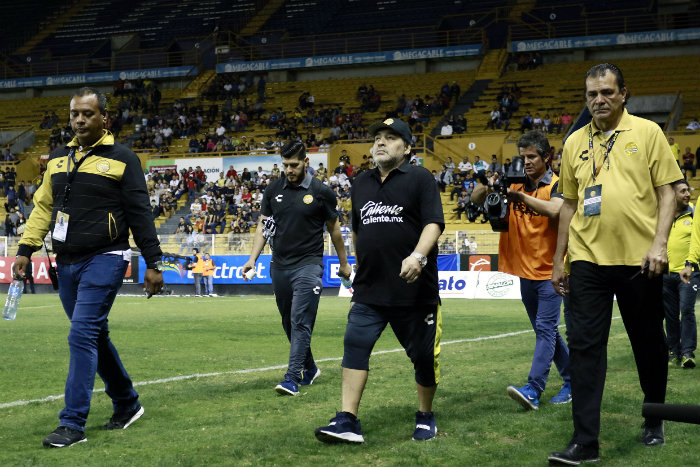 Maradona, después de un partido de Dorados