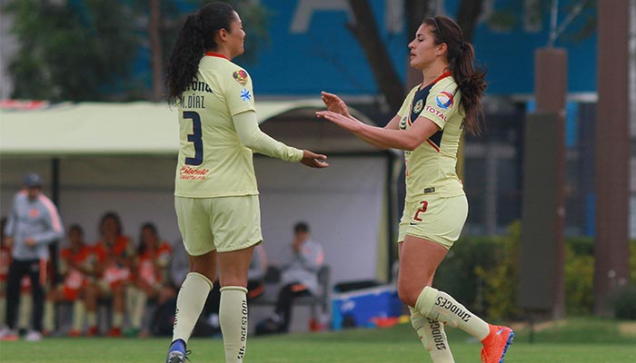 América femenil celebrando un gol ante Veracruz 