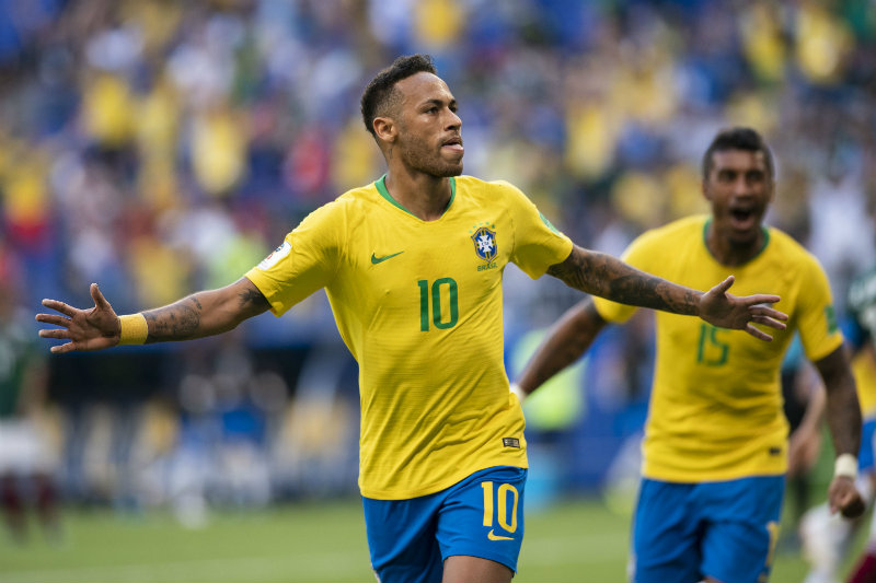 Neymar festeja un gol en Rusia 2018