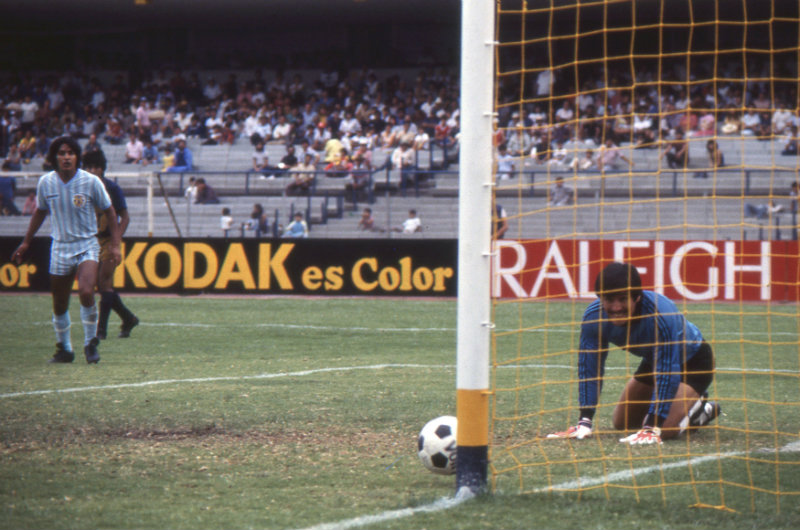 Foto del juego entre Pumas y Atlético Potosino en 1985
