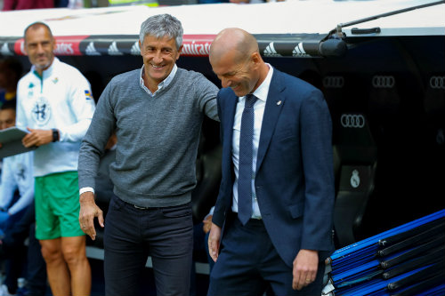 Setién y Zinedine Zidane en un encuentro en el Santiago Bernabéu