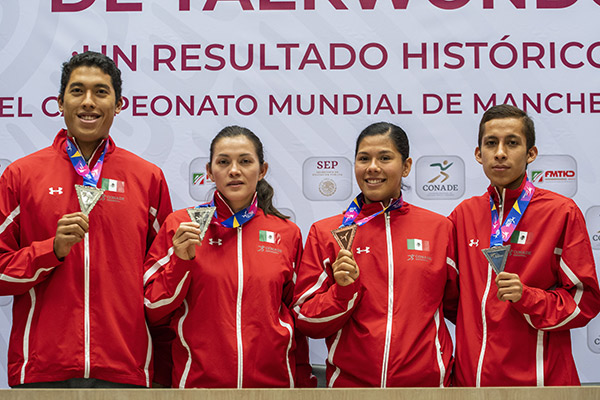 Selección Mexicana de taekwondo luce medallas