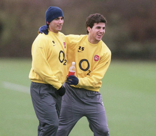 Fábregas y Reyes durante un entrenamiento con el Arsenal