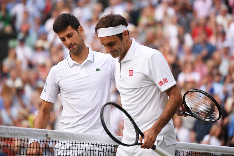 Djokovic y Federer, tras disputar la Final de Wimbledon 2019