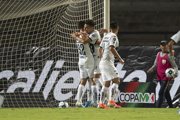 La celebración del gol de Amaury García