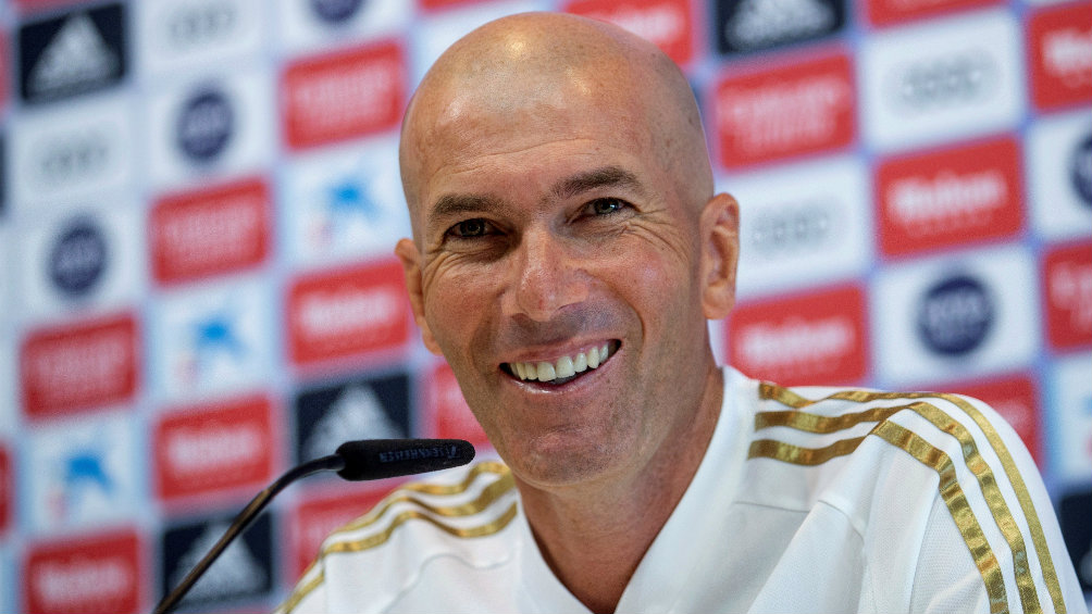 Zinedine Zidane durante una conferencia de prensa
