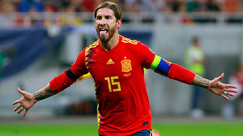 Ramos celebra una anotación con España