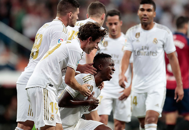 Vinicius llora en la celebración de su gol