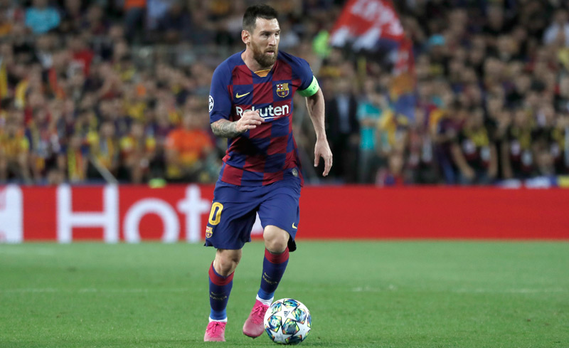 Leo Messi durante un duelo con el Barcelona 