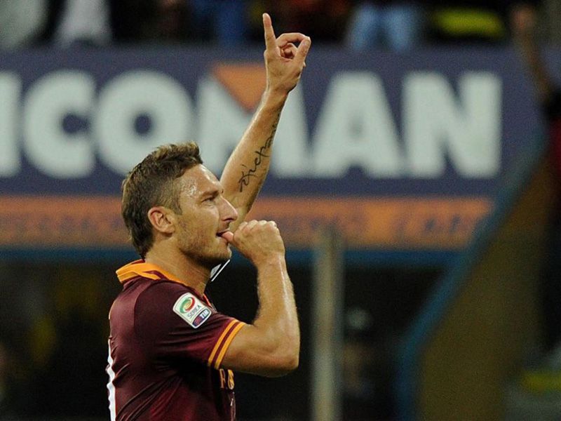 Francesco Totti  tras un gol en la Roma