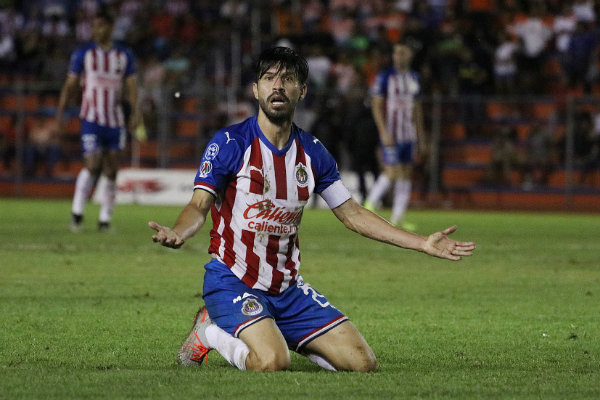 Oribe Peralta, jugador de Chivas, en el partido ante Juárez