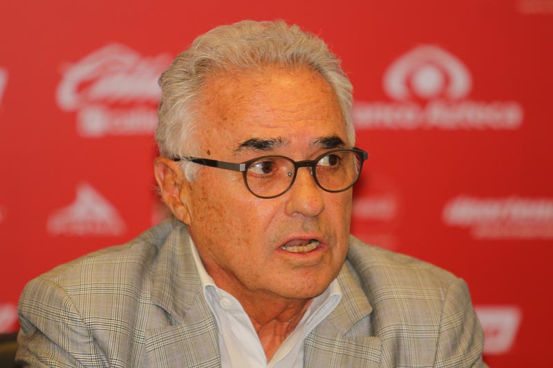 Álvaro Dávila, en conferencia de prensa