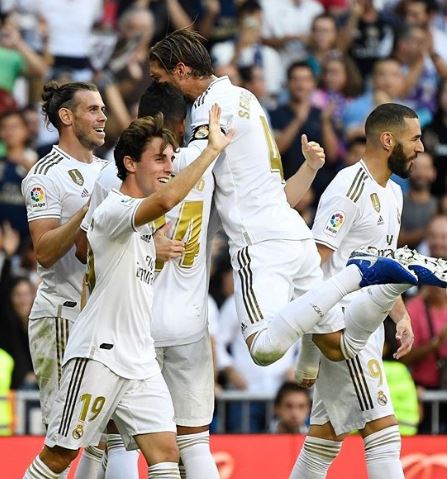 Gareth Bale con sus compañeros del Real Madrid