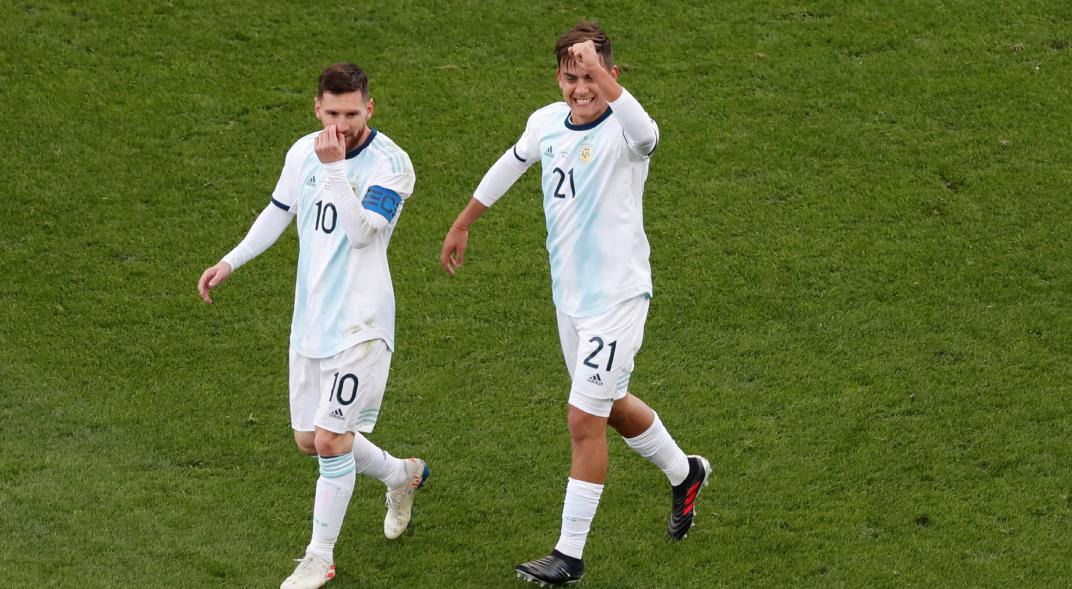 Dybala y Messi, en un partido de Argentina