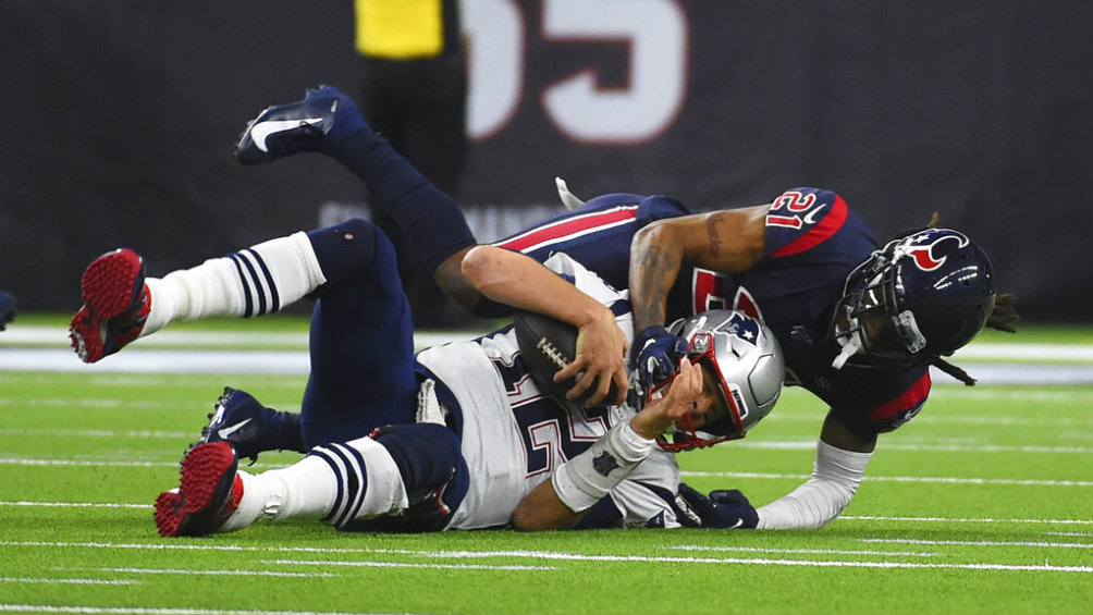 Brady es capturado en juego frente a Houston
