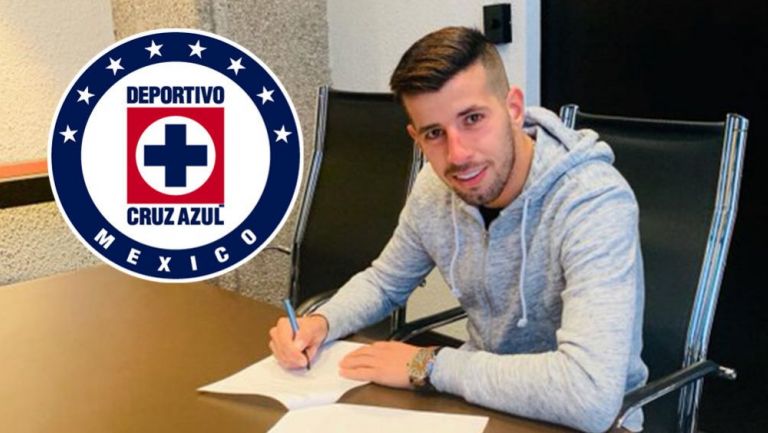Ceppelini firma su contrato con Cruz Azul