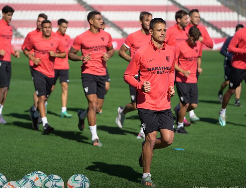 Hernández, en un entrenamiento con el Sevilla