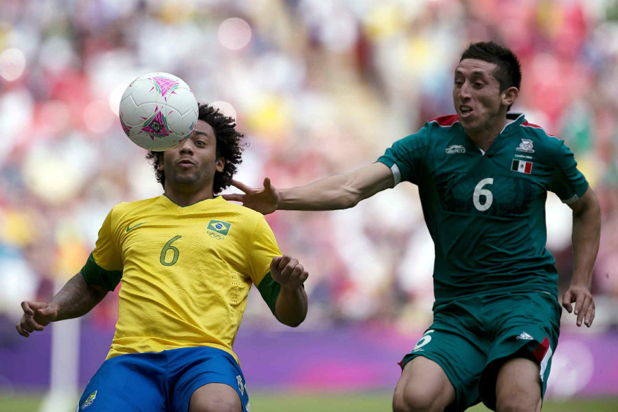 'HH' pelea el balón ante Marcelo en la Final de Londres 2012