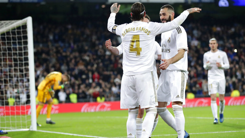 Sergio Ramos festeja una anotación del Real Madrid
